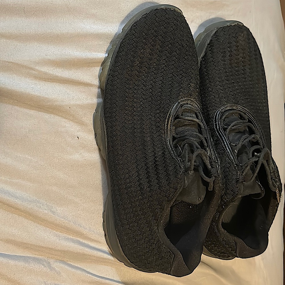Jordan Future Low “All Black”